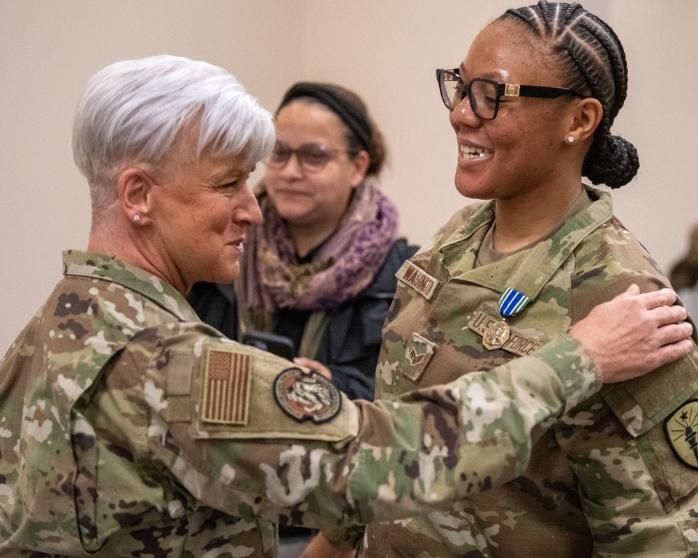 Leadership, Family Welcome Home Taskforce Indiana Airmen and Soldiers