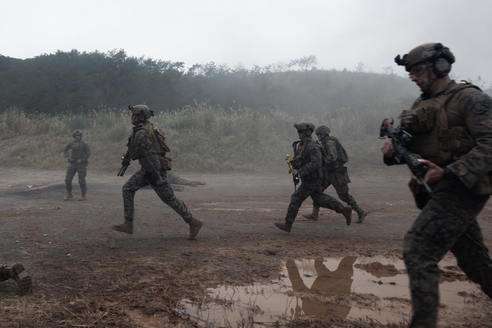 31st MEU | BLT 2/4 conducts bilateral field demolition