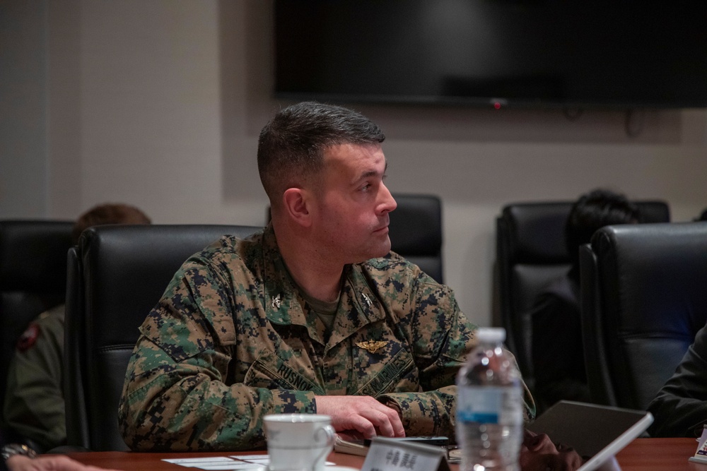 Atsugi Leadership Visit MCAS Iwakuni