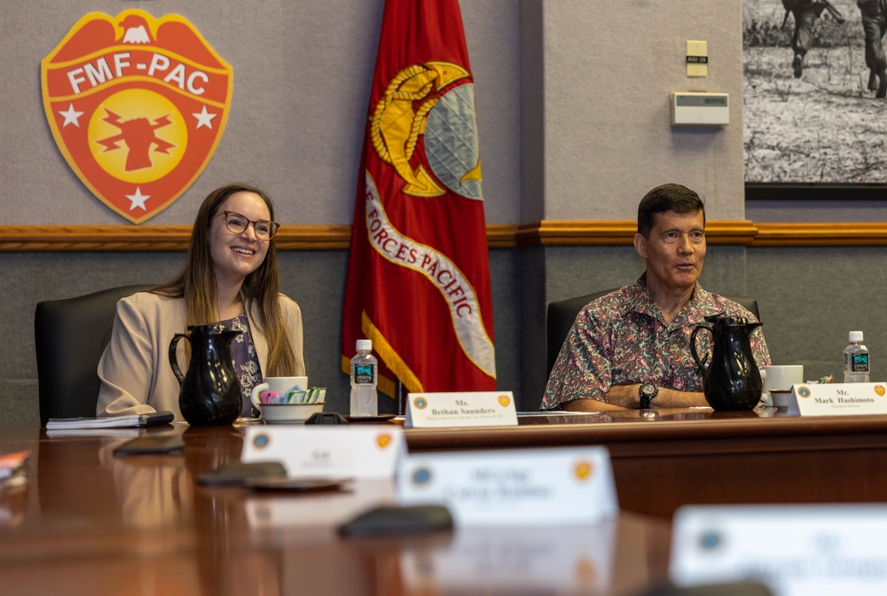 Staff Delegation visits MARFORPAC