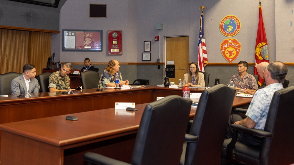 Staff Delegation visits MARFORPAC