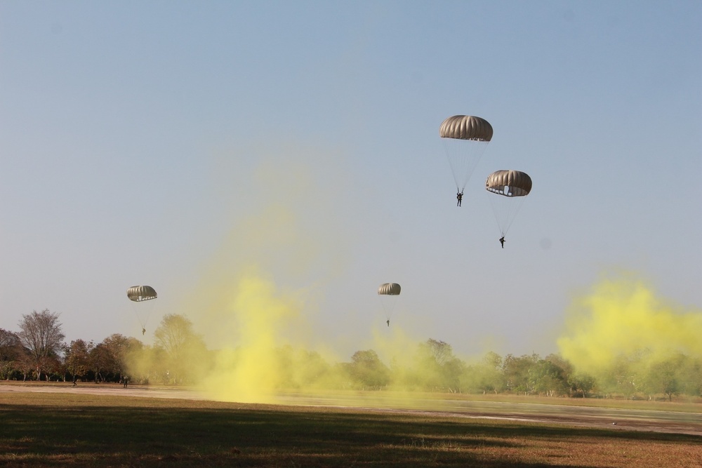 Cobra Gold 25 | Thailand, U.S military free-fall training