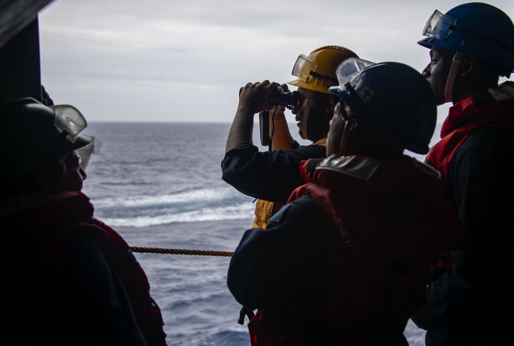 USS America (LHA 6) Conducts Fueling at Sea with USNS Tippeccanoe (T-AO 199)