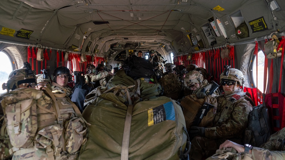 12th Combat Aviation Brigade conducts sling load recovery training