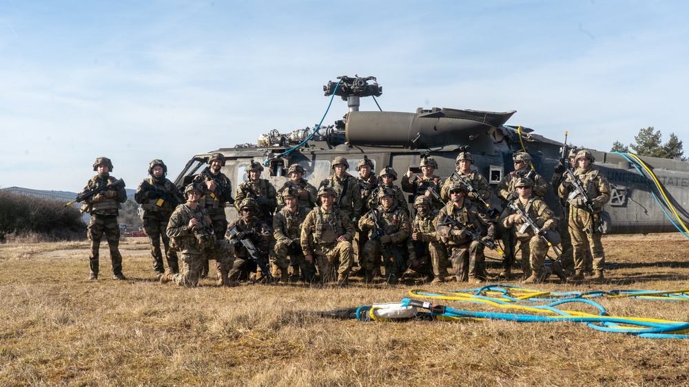 12th Combat Aviation Brigade conducts sling load recovery training