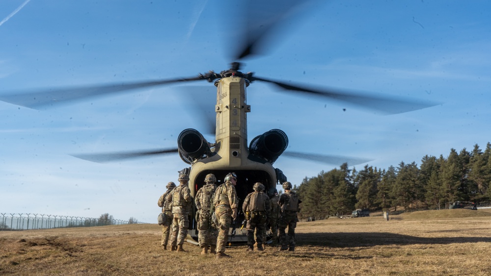 12th Combat Aviation Brigade conduct sling load recovery training