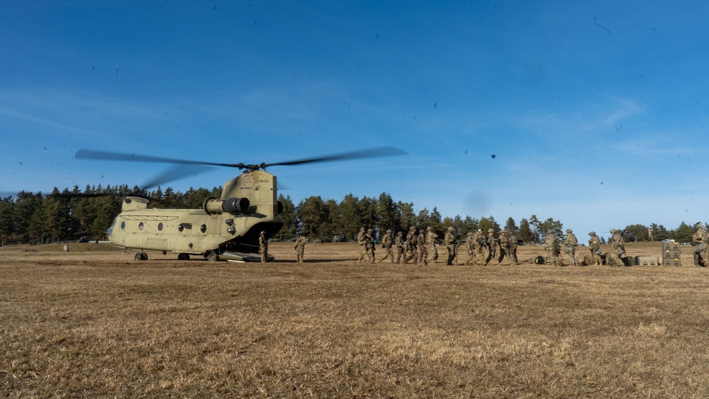 12th Combat Aviation Brigade conducts sling load recovery training