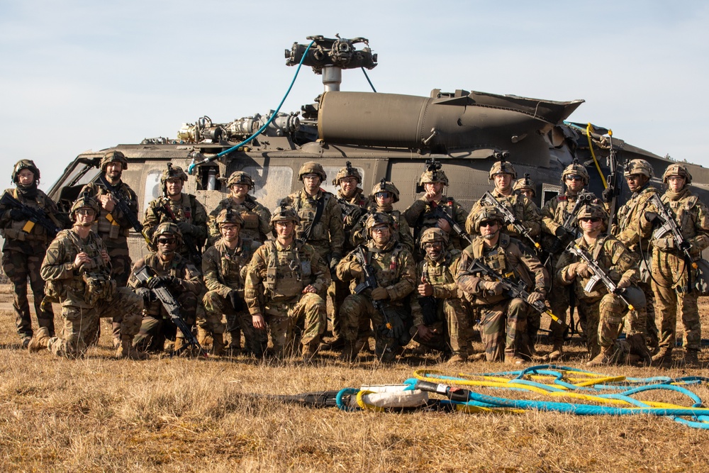 12th Combat Aviation Brigade conduct sling load recovery training