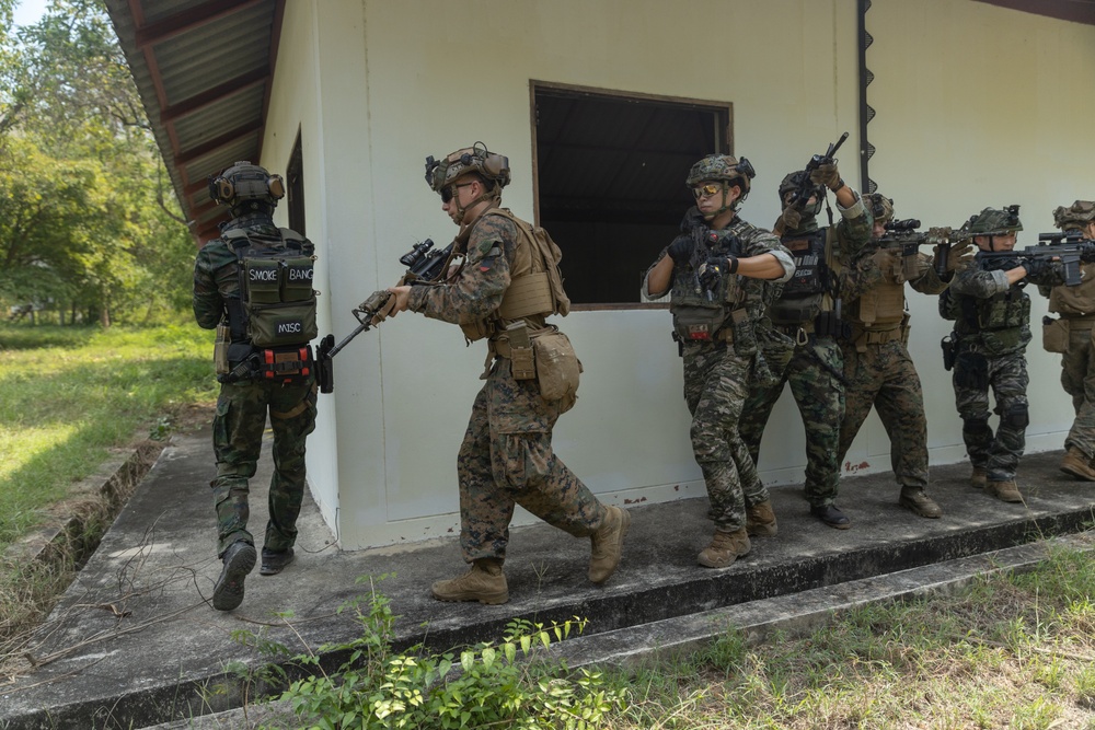 Cobra Gold 25: 1st LAR Bn. Marines teach CQB, cUAS classes