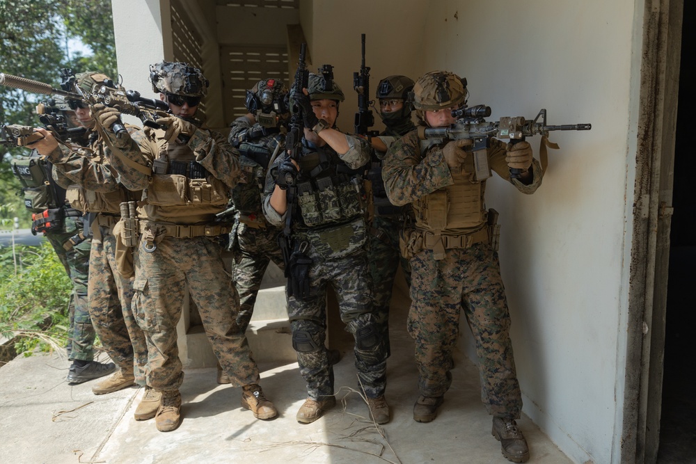 Cobra Gold 25: 1st LAR Bn. Marines teach CQB, cUAS classes