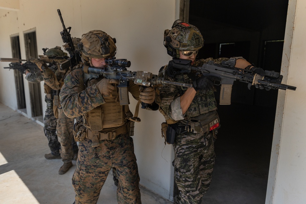 Cobra Gold 25: 1st LAR Bn. Marines teach CQB, cUAS classes