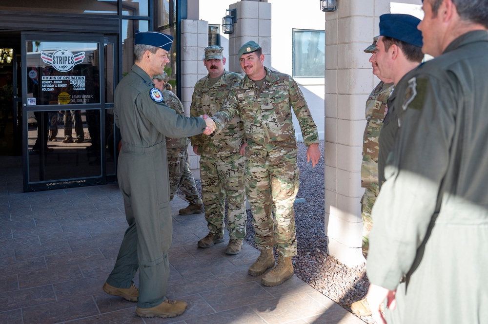 DVIDS - Images - COMACC visits Davis-Monthan [Image 2 of 4]