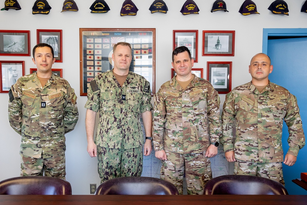 Commander, Submarine Squadron 11 Hosts Chilean Navy Office Call