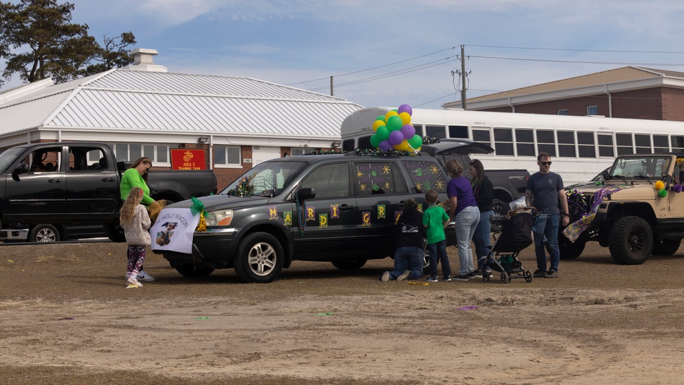 U.S. Marines and Families of 10th Marine Regiment, 2d Marine Division, Celebrate Mardi Gras