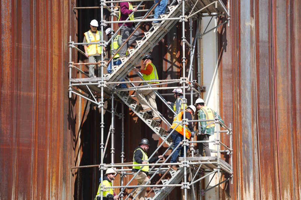 USACE hosts prospective contractors for Chickamauga Lock home stretch