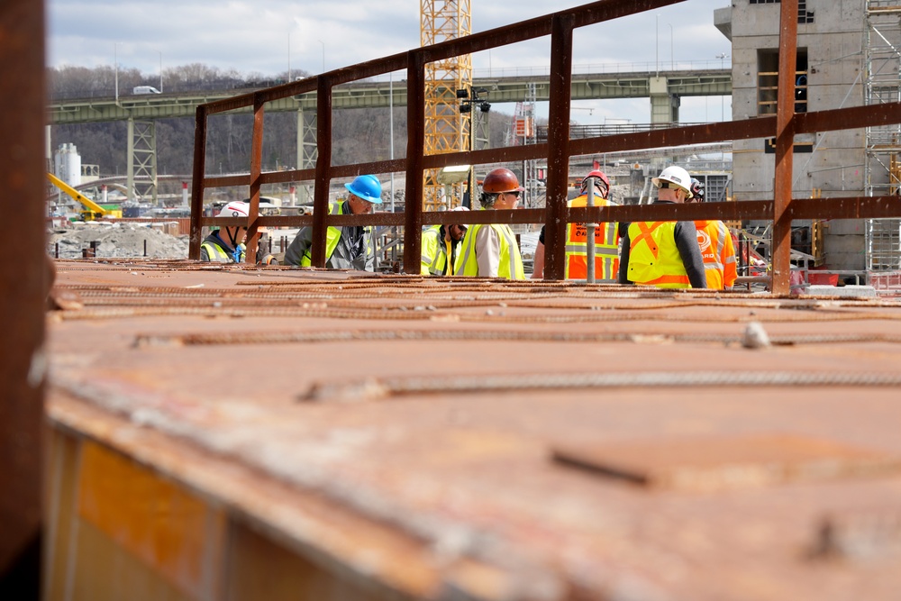 USACE hosts prospective contractors for Chickamauga Lock home stretch