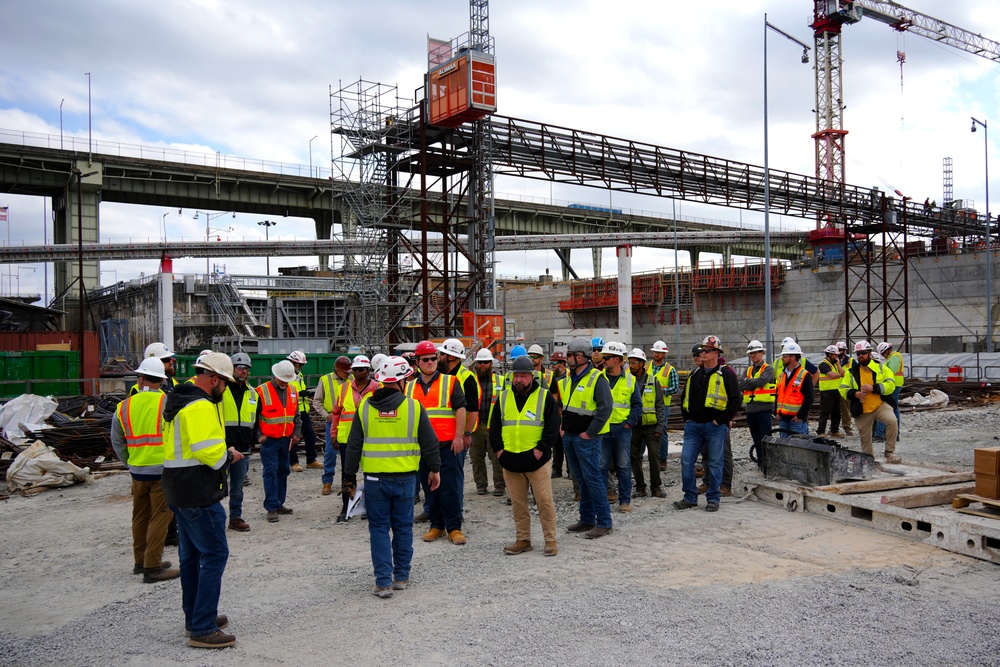 USACE hosts prospective contractors for Chickamauga Lock home stretch