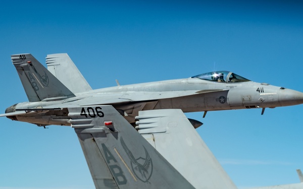 Mind the hornet’s nest: U.S. Navy Super Hornets soar over CENTCOM AOR