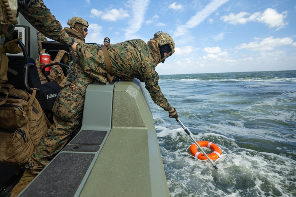 4th AABn conducts open water operations with multi-mission reconnaissance crafts