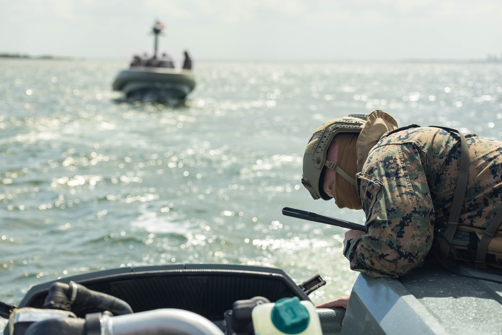 4th AABn conducts open water operations with multi-mission reconnaissance crafts