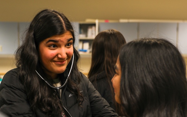 River Ridge High Schoolers meet combat medics of 62nd MDE, 250th FRST