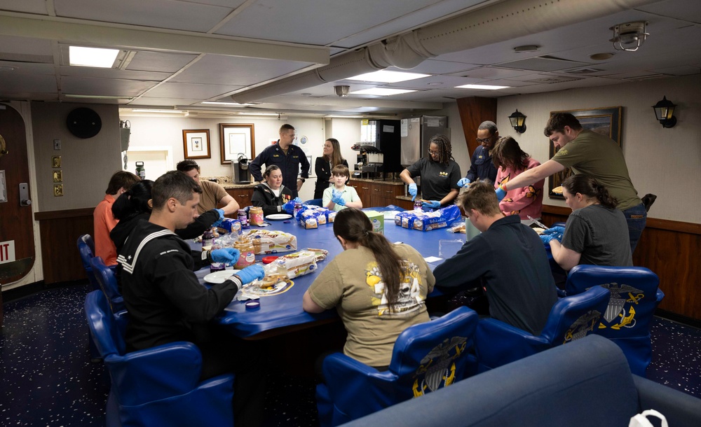 McFaul Sailors Prepare Meals for Local Mobile Community