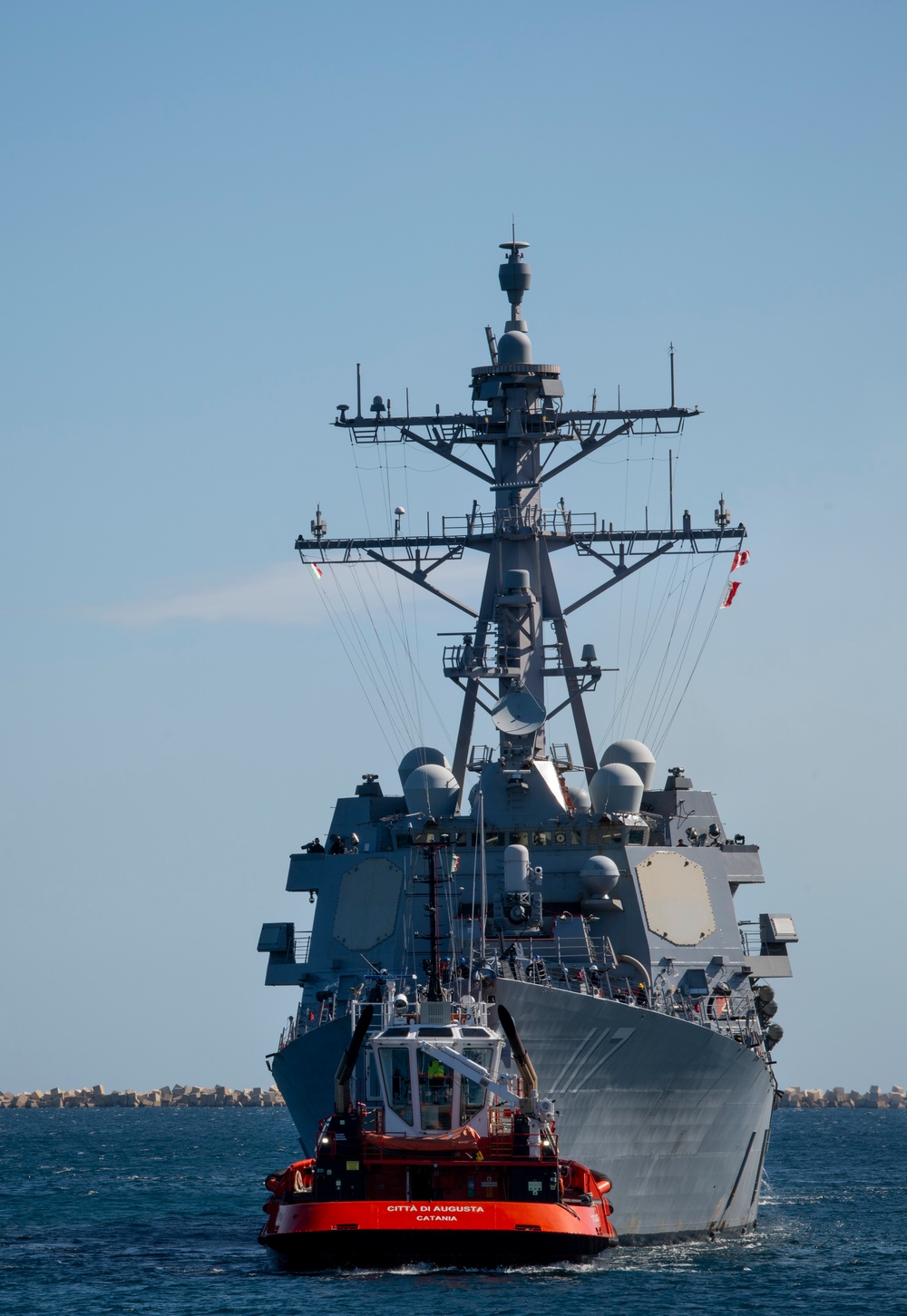 USS Paul Ignatius (DDG 117) visits Augusta Bay, Sicily