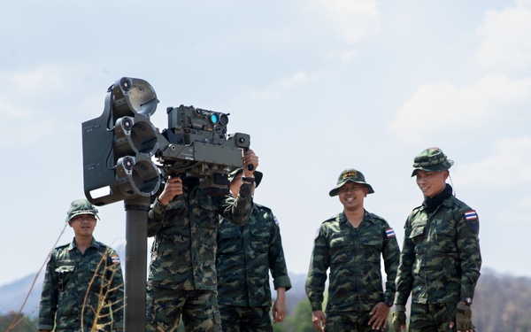Members of the Royal Thai Armed Forces prepare for a Stinger/Starstreak engagement near Lop Buri, Thailand