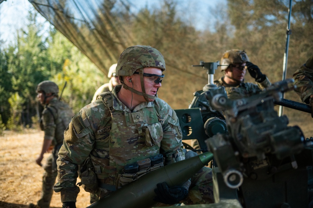 U.S. Army platoons certify in fire support and field artillery