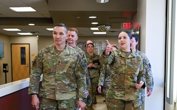 16th Air Force commander gets close up view of Recce Town’s crucial IW role in the modern age during two-day visit