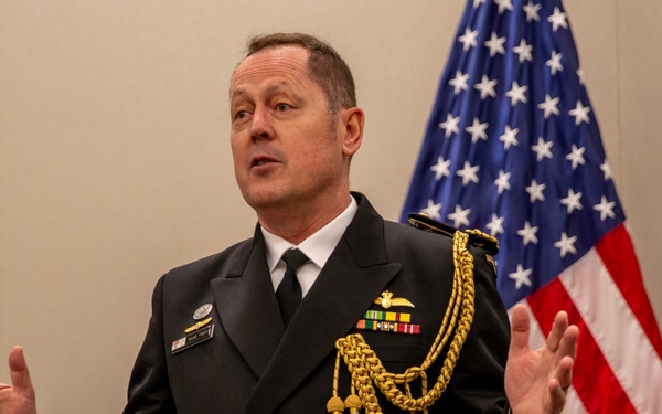 Royal Australian Navy Commodore David Frost, the Naval Attaché to Washington, visits Navy Warfare Development Center (NWDC)