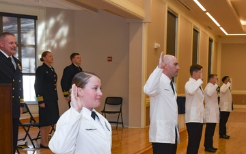 Naval Medical Center Camp Lejeune physician assistants program graduates five, welcomes new PAs into officer ranks