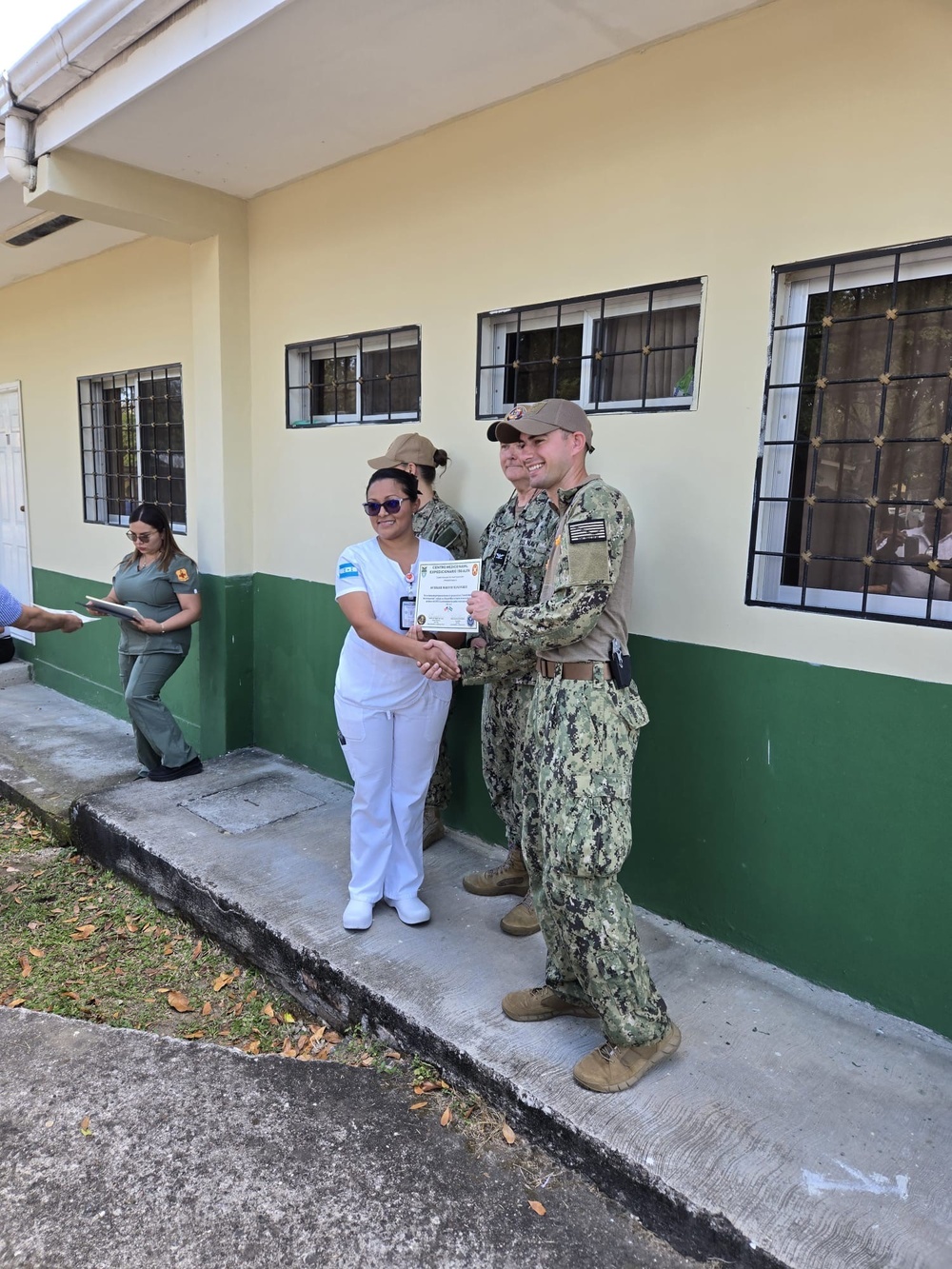 EMF 150 Alpha Participates in En Route Care Training in Honduras