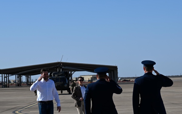 VPOTUS, SECDEF, DNI arrive at Laughlin to begin visit to America’s southern border