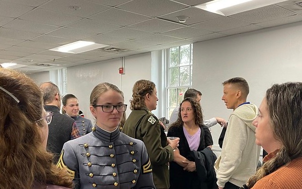 Cadetr Choir joins Fort Meade Sunday Service