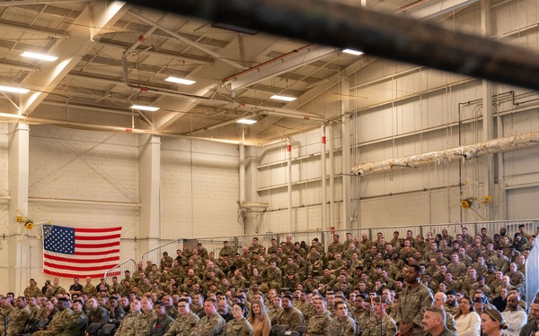 16th Air Force commander gets close up view of Recce Town’s crucial IW role in the modern age during two-day visit