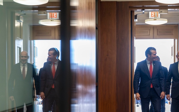 SD Hegseth Hosts Bilateral Exchange with UK Secretary of State for Defense