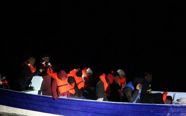 Coast Guard interdicts 13 aliens near Encinitas, Calif.