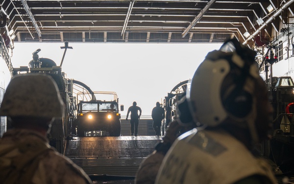 QUART 25.2: Amphibious transport operations at sea