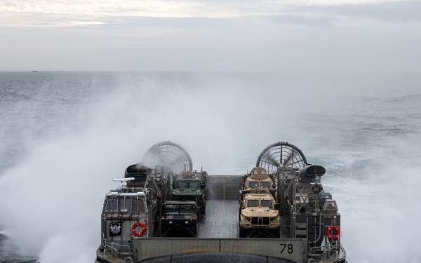 QUART 25.2: Amphibious transport operations at sea