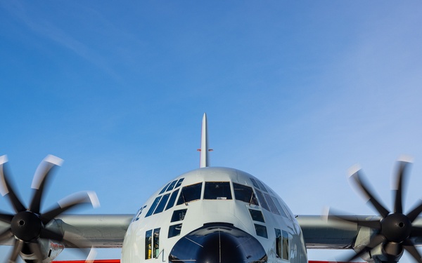 LC-130 Hercules Fresh Water Landing