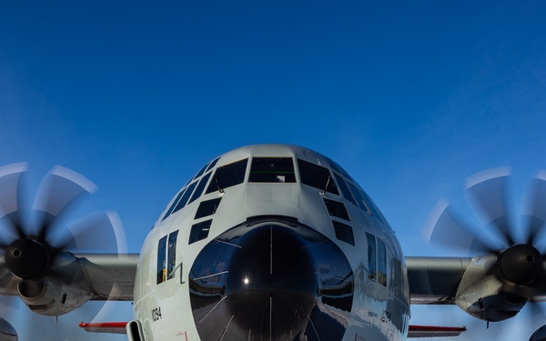 LC-130 Hercules Fresh Water Landing