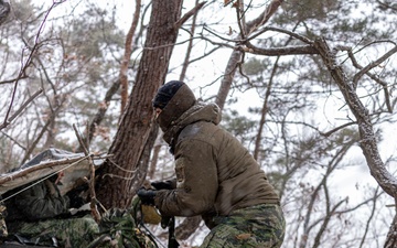 U.S. and Republic of Korea Reconnaissance Marines Bilateral Surveillance and Patrolling Training During KMEP 25.1 