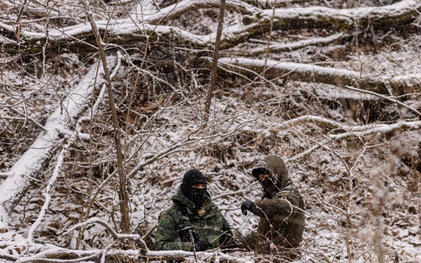 U.S. and Republic of Korea Reconnaissance Marines Bilateral Surveillance and Patrolling Training During KMEP 25.1