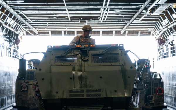 QUART 25.2: HIMARS embarks USS Somerset