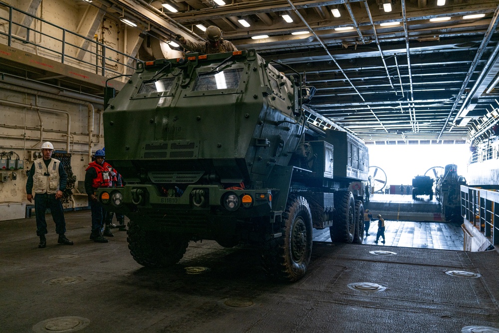 QUART 25.2: HIMARS embarks USS Somerset