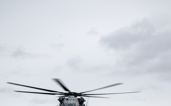 QUART 25.2: Super Stallion shuffle aboard Somerset