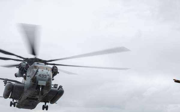 QUART 25.2: Super Stallion shuffle aboard Somerset