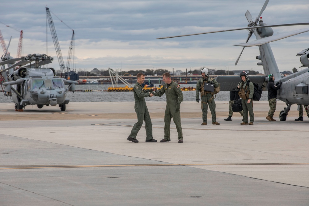 HSC-26 Holds Change of Command Ceremony