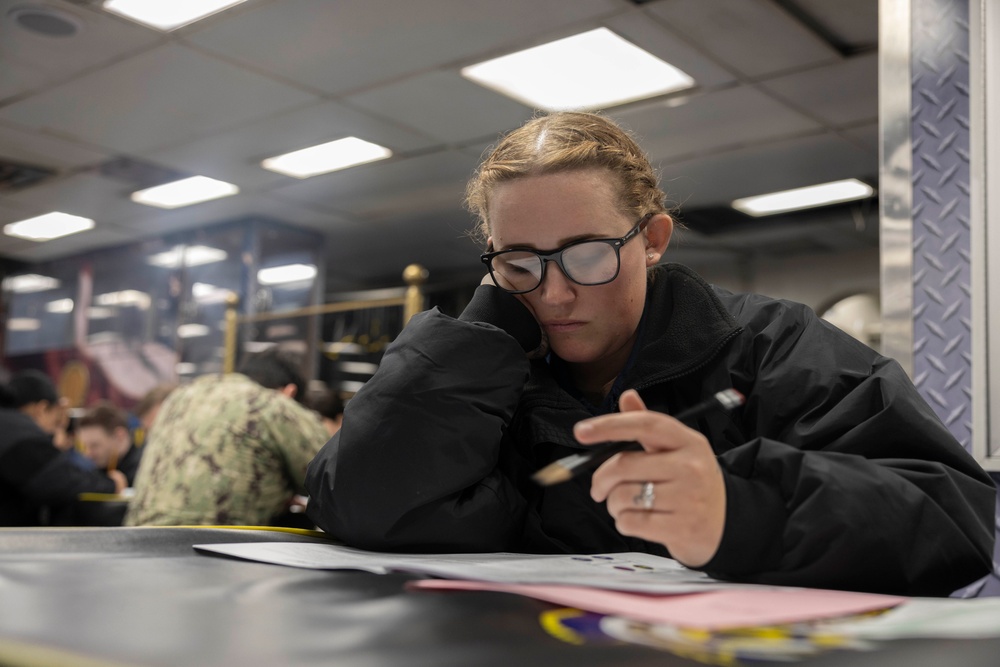 Sailors Take E6 Exam